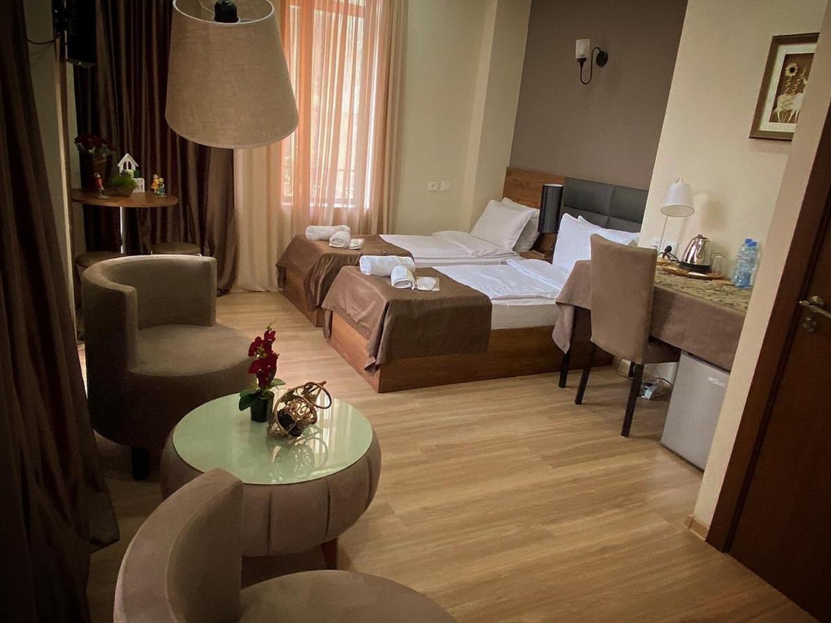 Hotel Terrace Тбілісі Екстер'єр фото